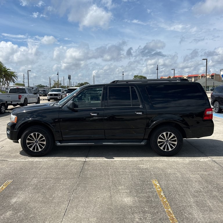 2017 Ford Expedition Image 1