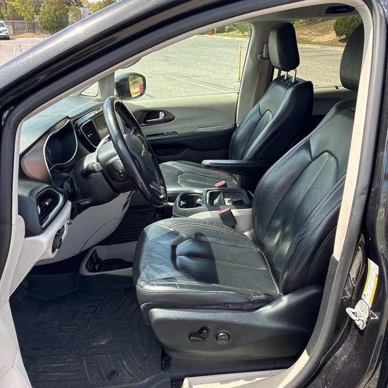 2019 Chrysler Pacifica Image 7
