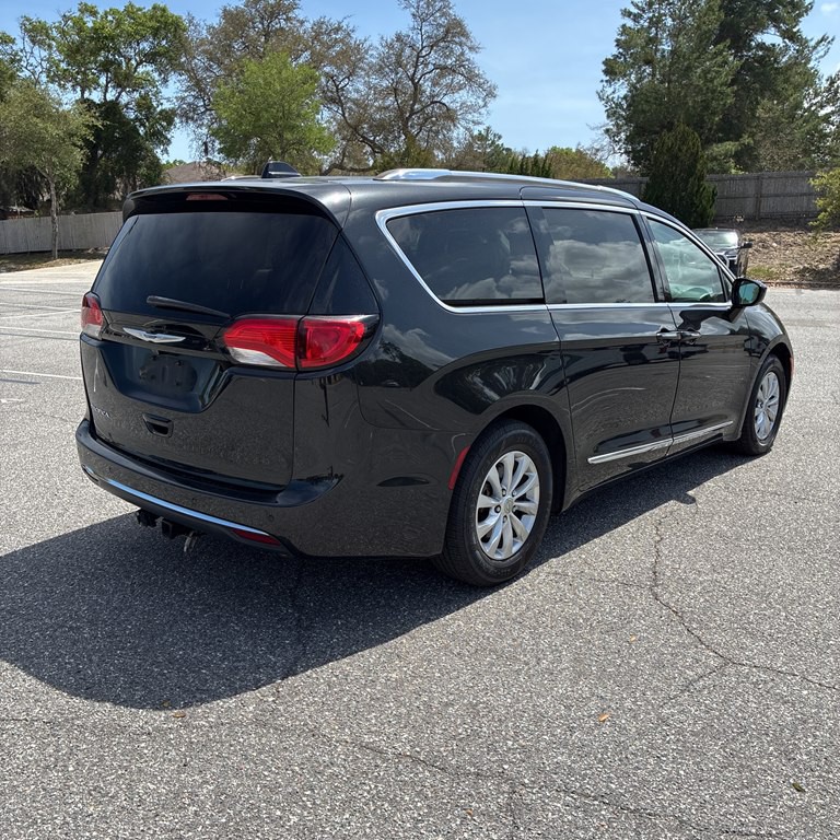 2019 Chrysler Pacifica Image 14