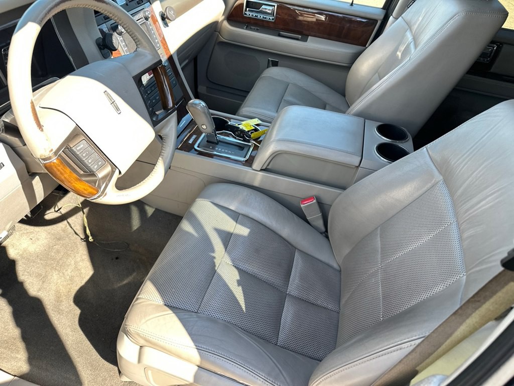 2013 Lincoln Navigator Image 1