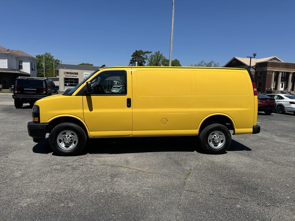 2022 Chevrolet Express Image 2