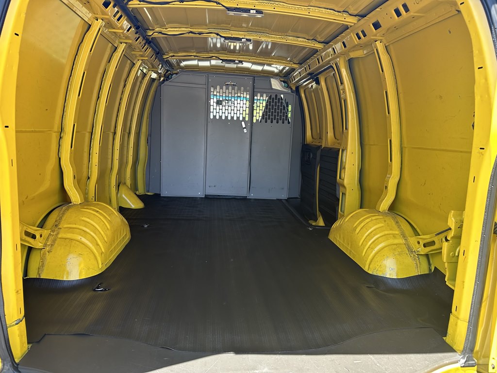 2022 Chevrolet Express Image 10