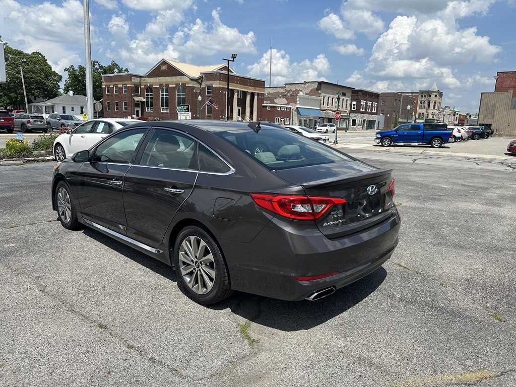 2016 Hyundai Sonata Image 3