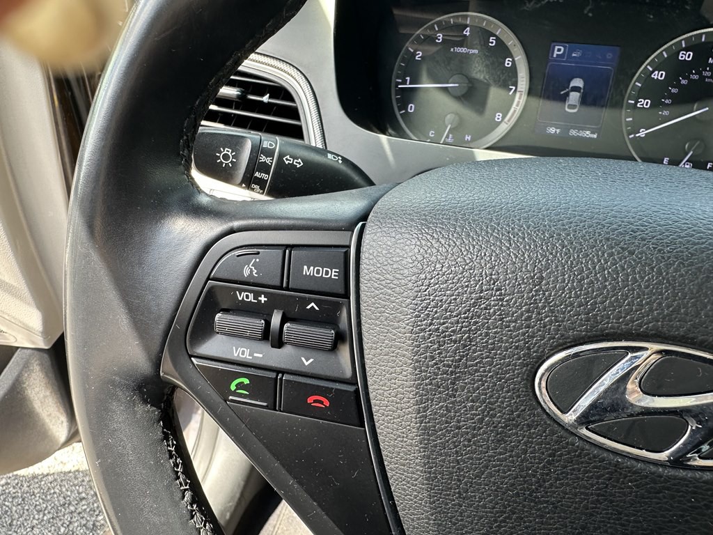 2016 Hyundai Sonata Image 18