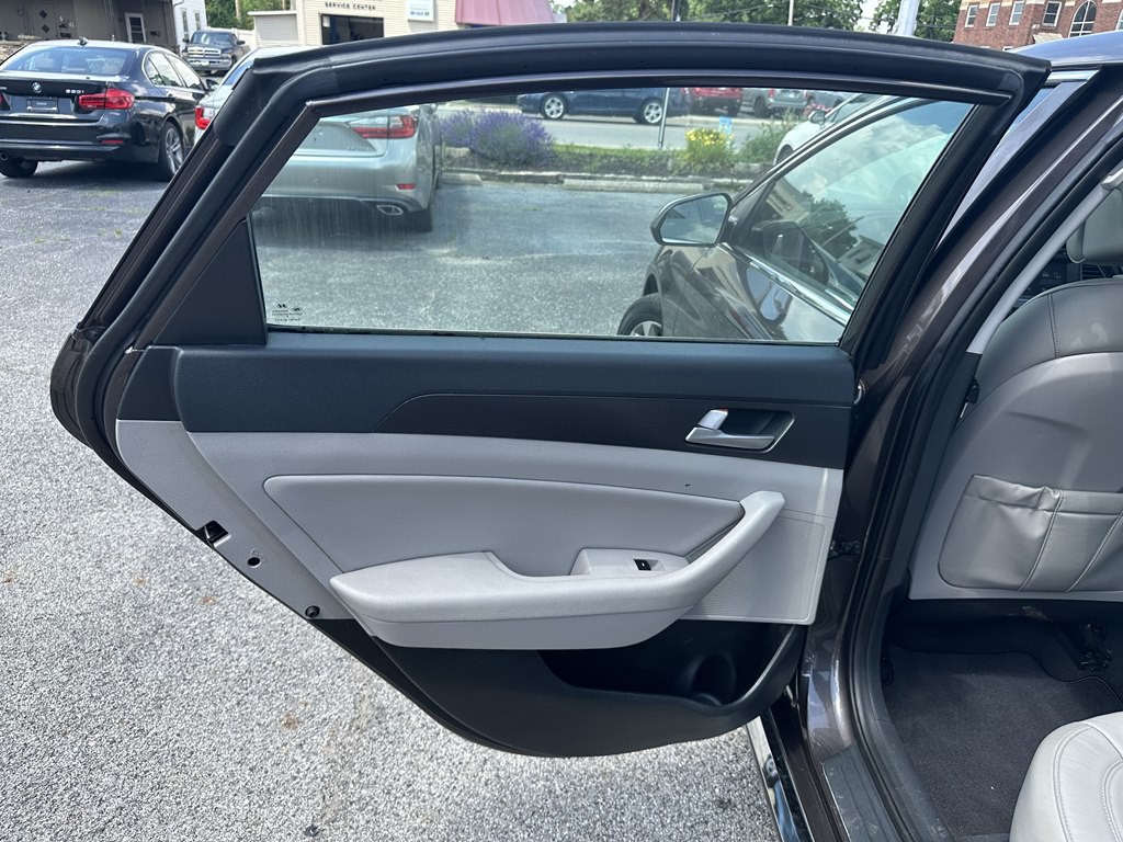 2016 Hyundai Sonata Image 27