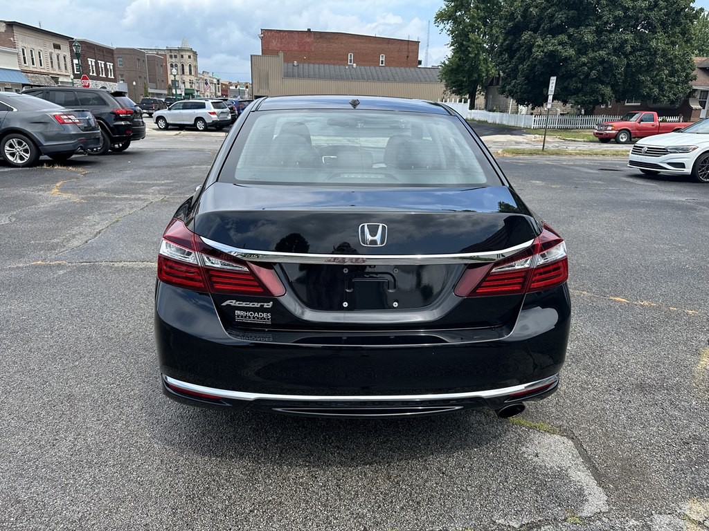 2017 Honda Accord Image 4