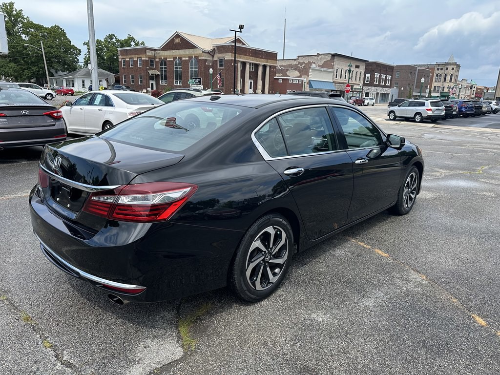 2017 Honda Accord Image 5