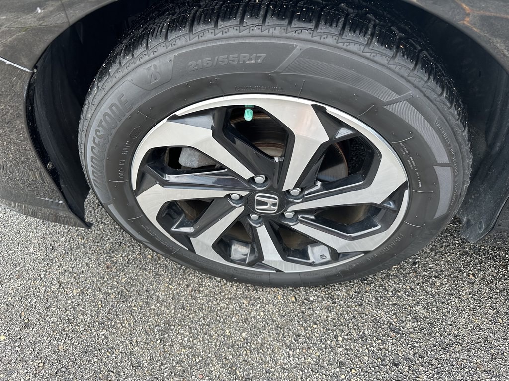 2017 Honda Accord Image 11