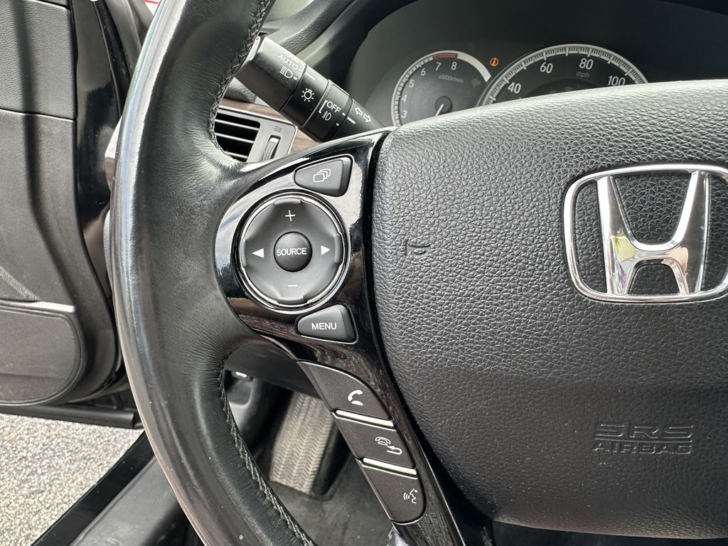2017 Honda Accord Image 18