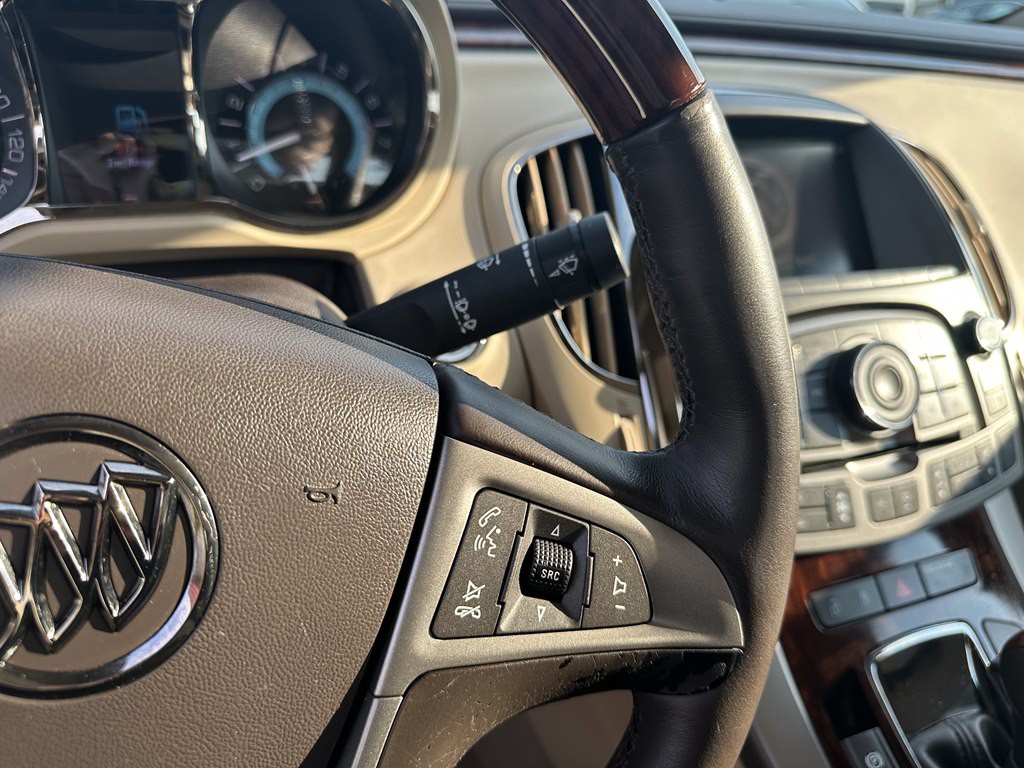 2011 Buick Lacrosse Image 19