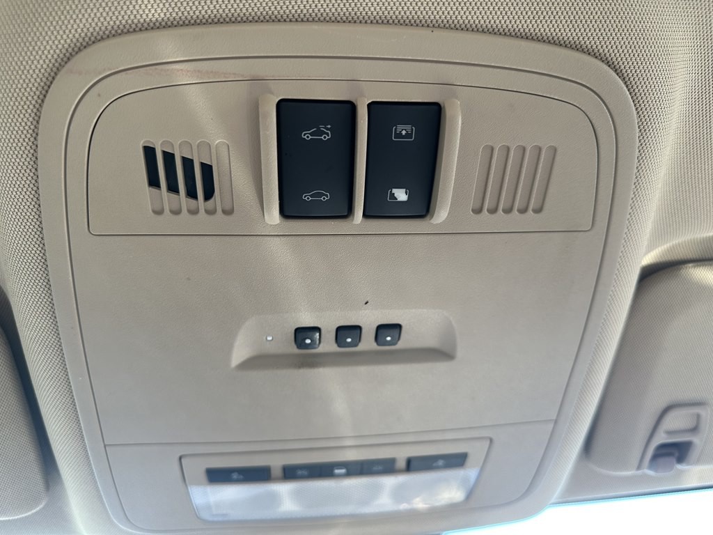 2011 Buick Lacrosse Image 27