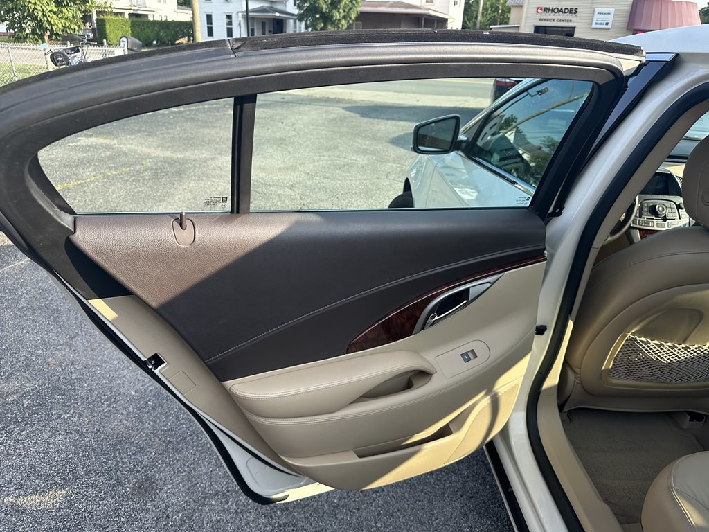2011 Buick Lacrosse Image 29