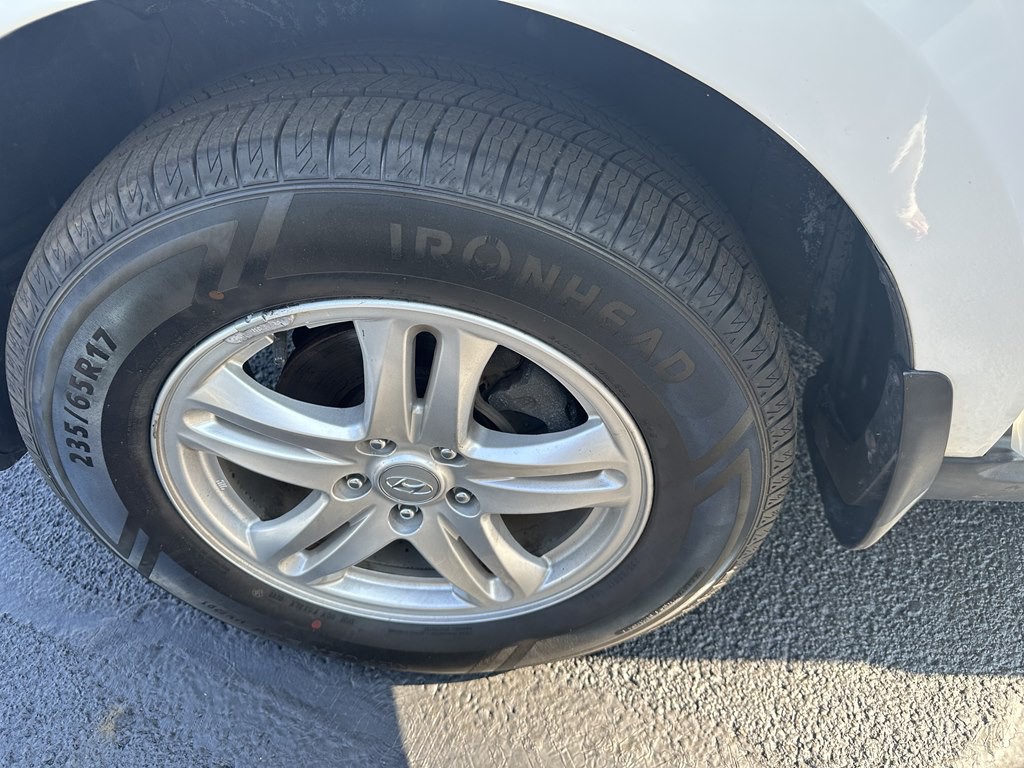 2012 Hyundai Santa Fe Image 11