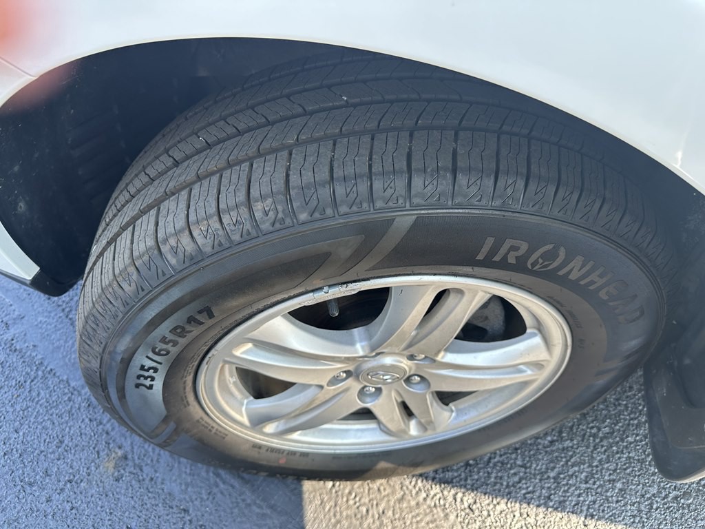 2012 Hyundai Santa Fe Image 12