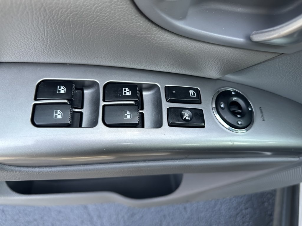 2012 Hyundai Santa Fe Image 14