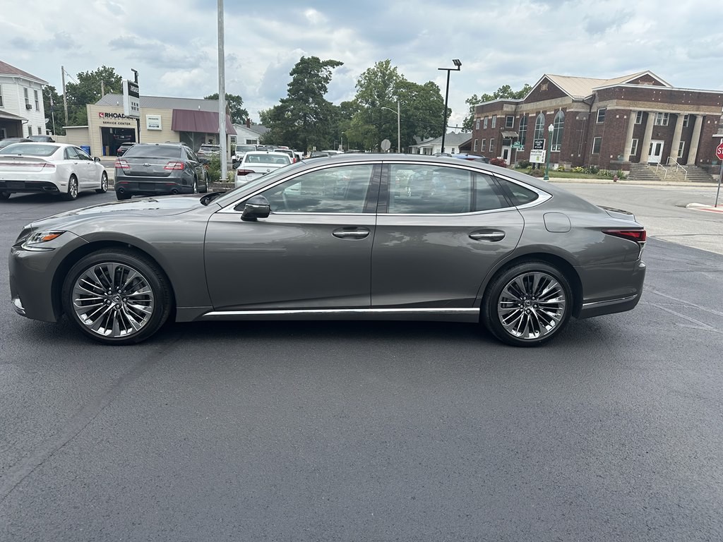 2018 Lexus LS Image 2