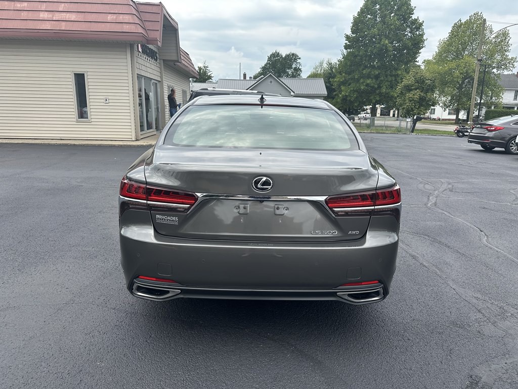 2018 Lexus LS Image 4