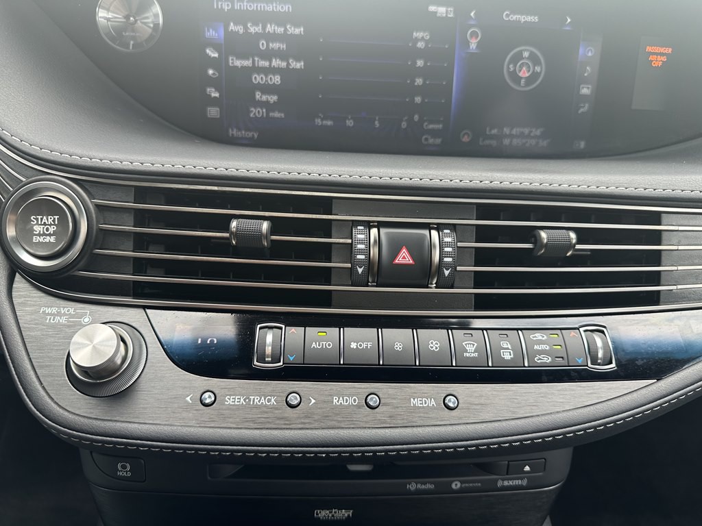 2018 Lexus LS Image 31
