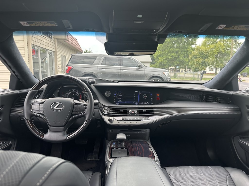2018 Lexus LS Image 37