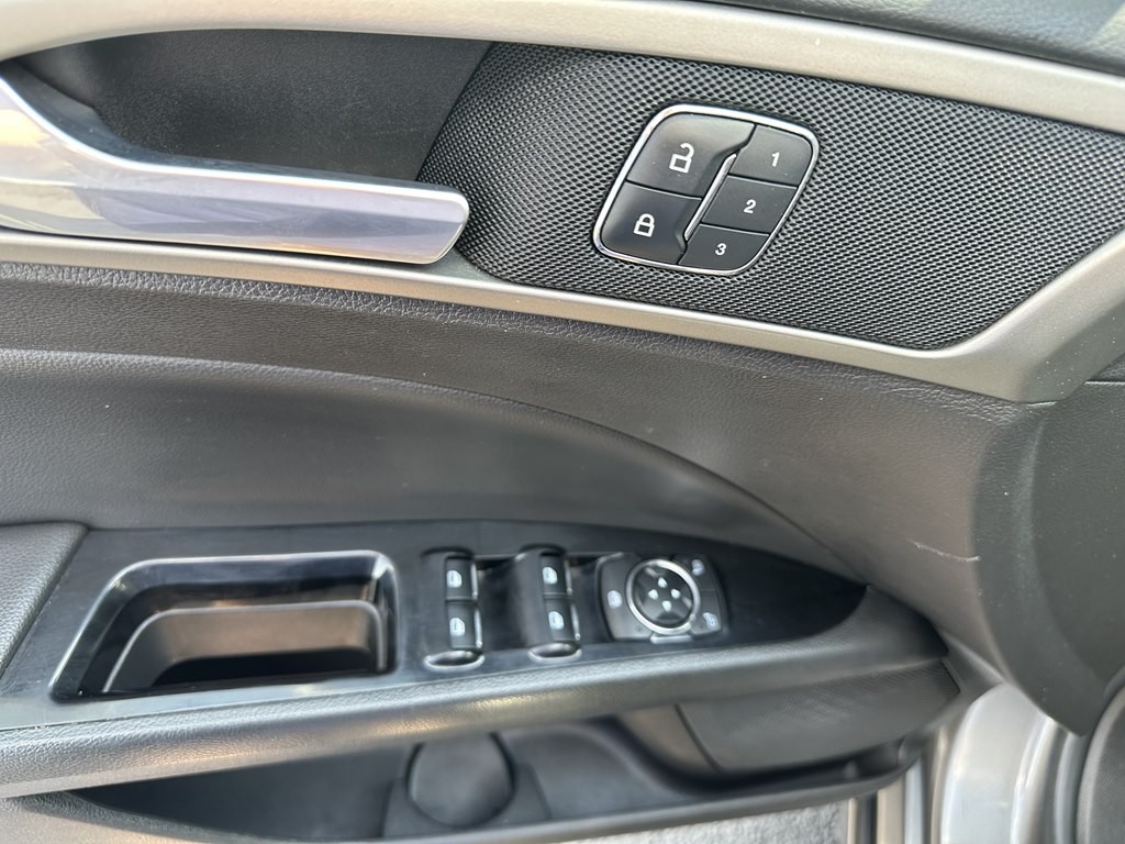 2014 Ford Fusion Image 14