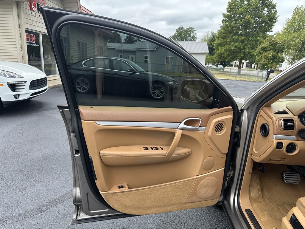 2008 Porsche Cayenne Image 13