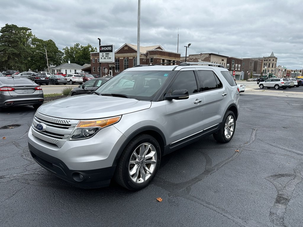 2011 Ford Explorer Image 1