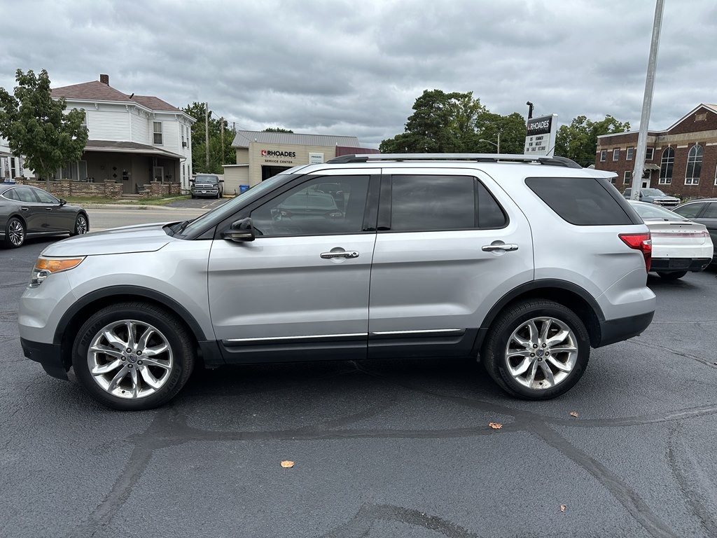 2011 Ford Explorer Image 2