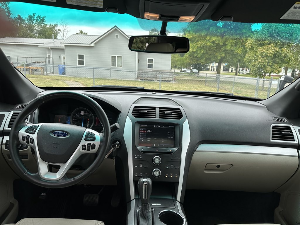 2011 Ford Explorer Image 34