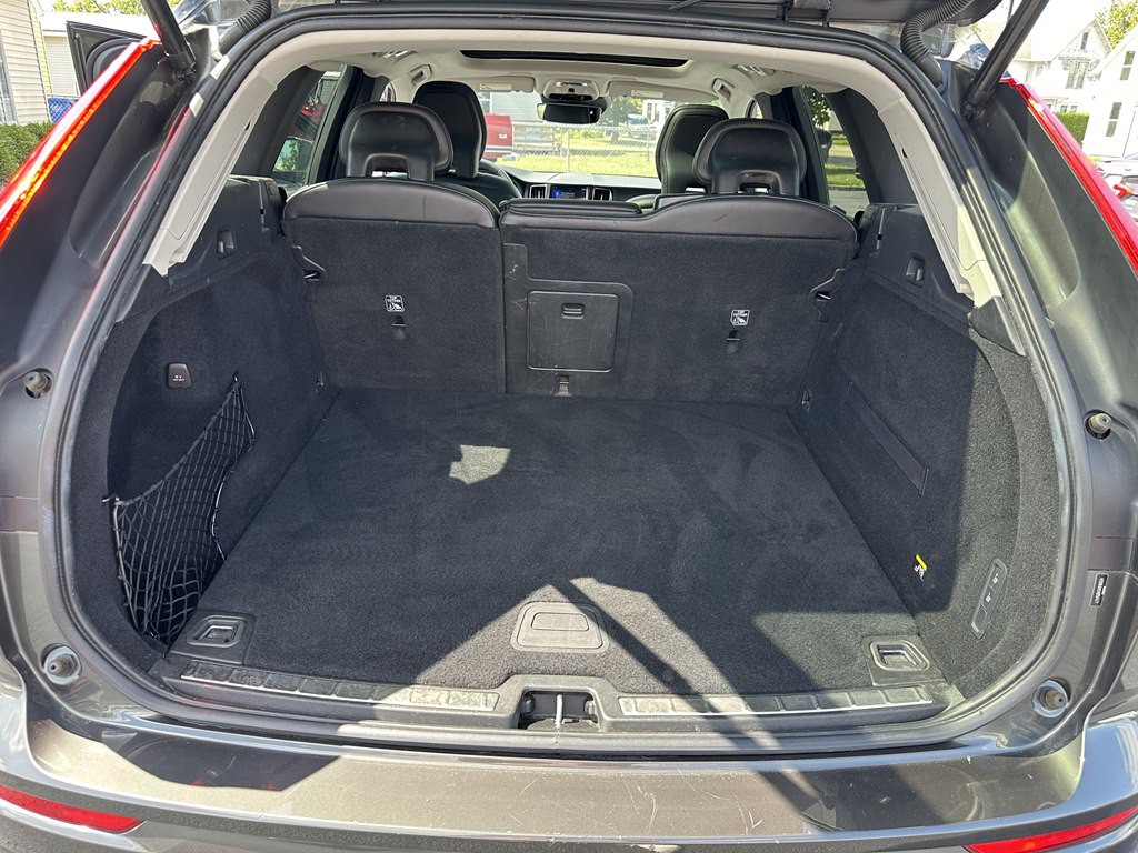 2019 Volvo XC60 Image 10