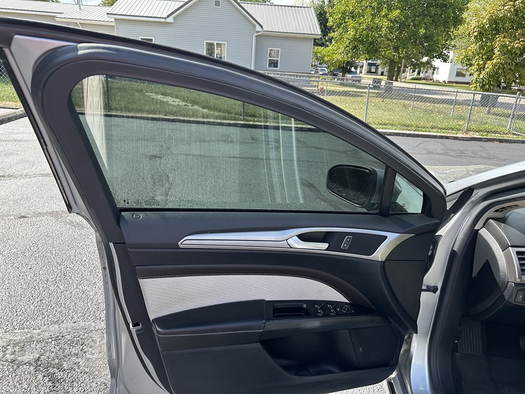 2020 Ford Fusion Image 13