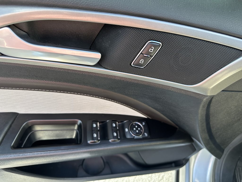 2020 Ford Fusion Image 14