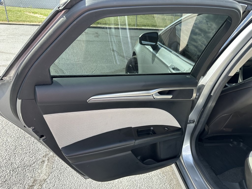 2020 Ford Fusion Image 28