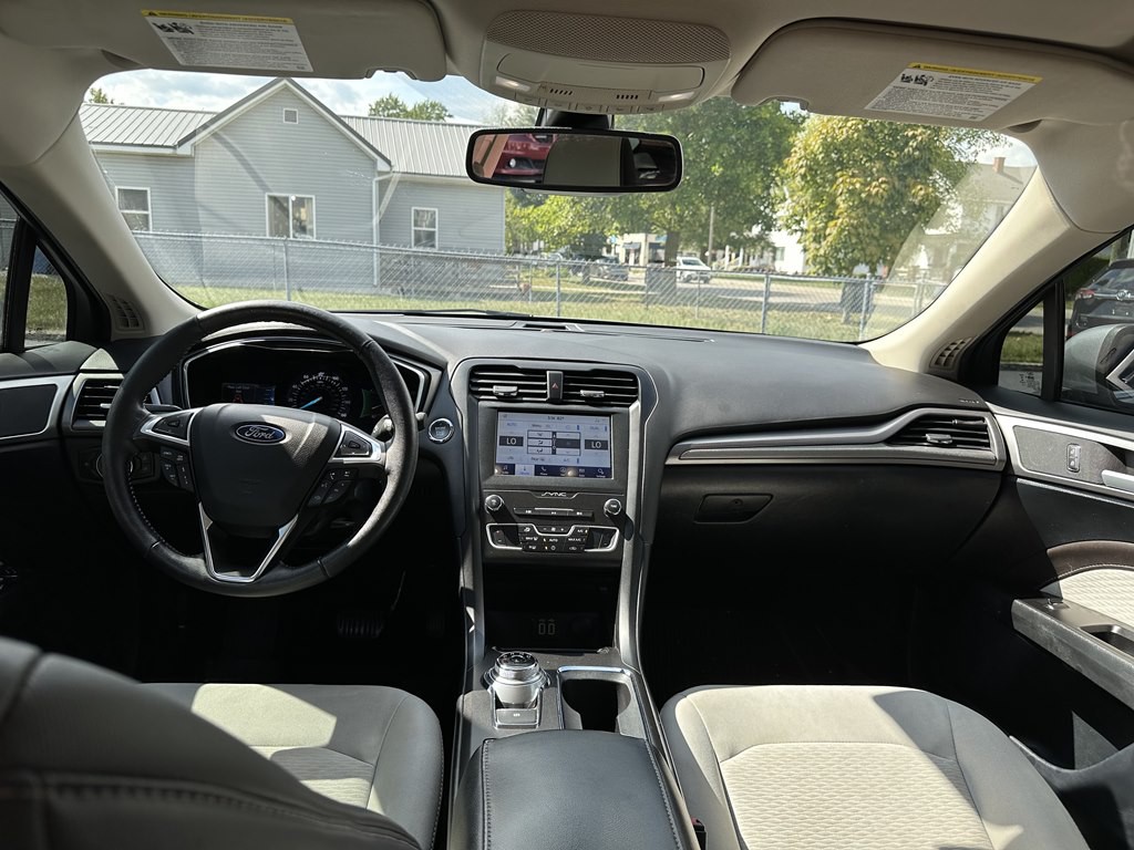 2020 Ford Fusion Image 31