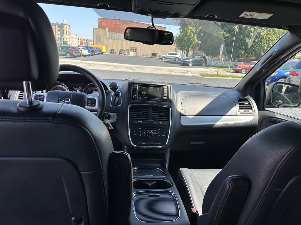 2017 Dodge Grand Caravan Image 34