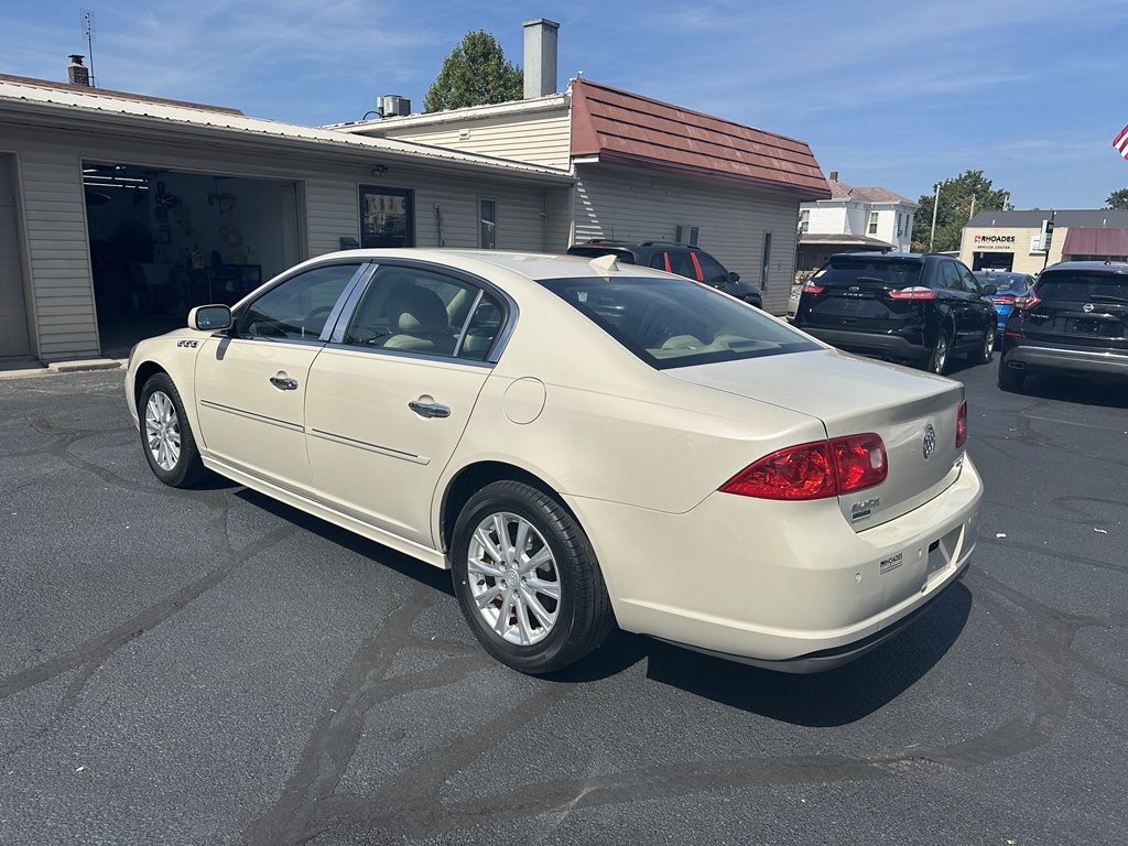 2011 Buick Lucerne Image 3