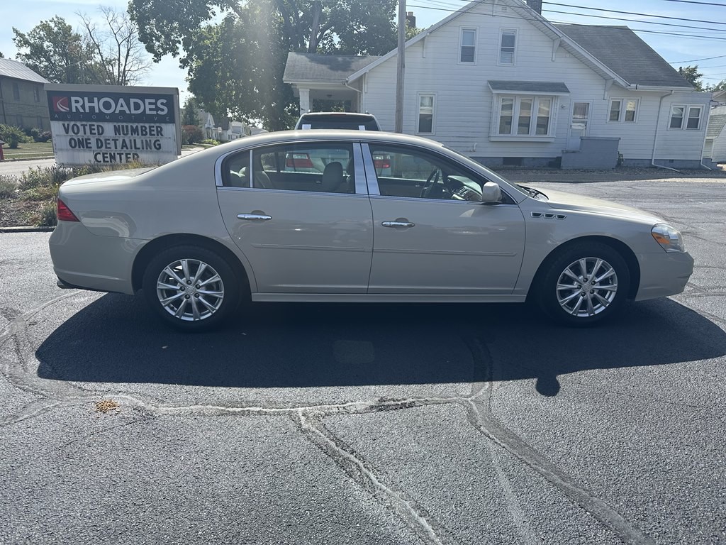2011 Buick Lucerne Image 6