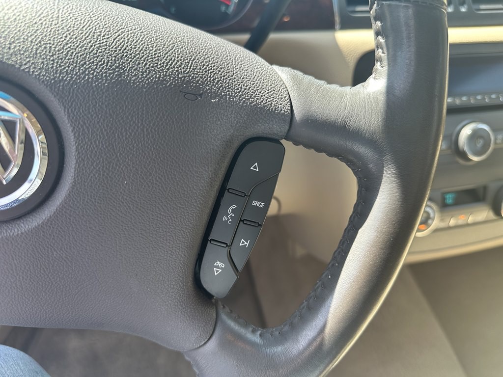 2011 Buick Lucerne Image 19