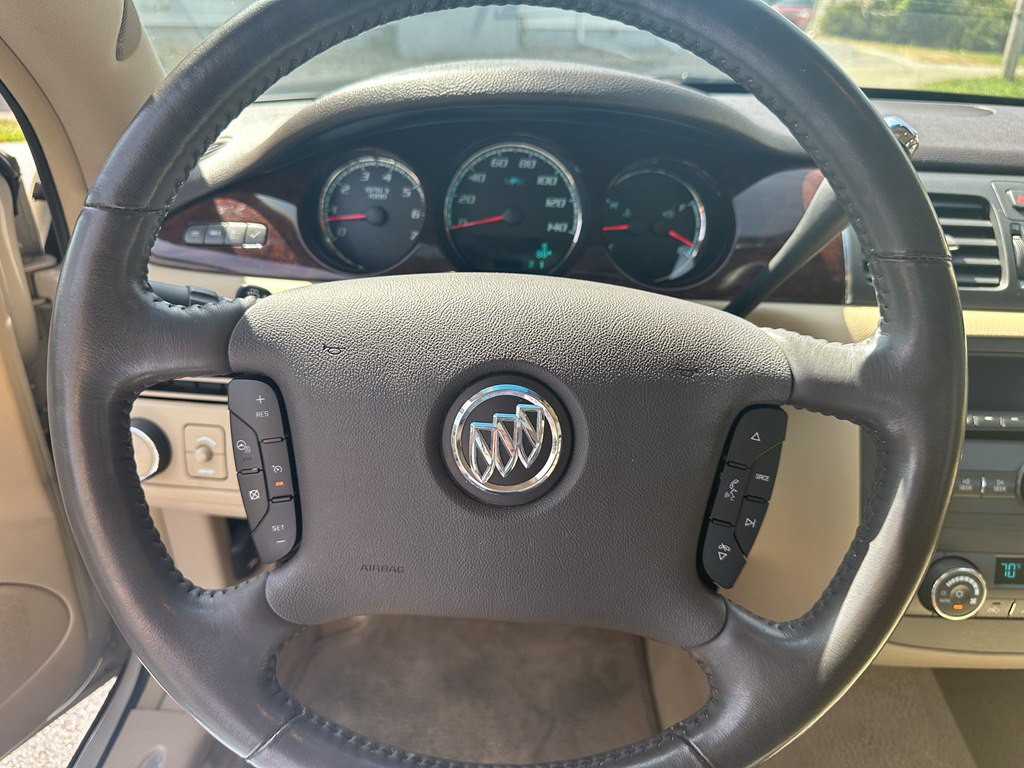 2011 Buick Lucerne Image 20
