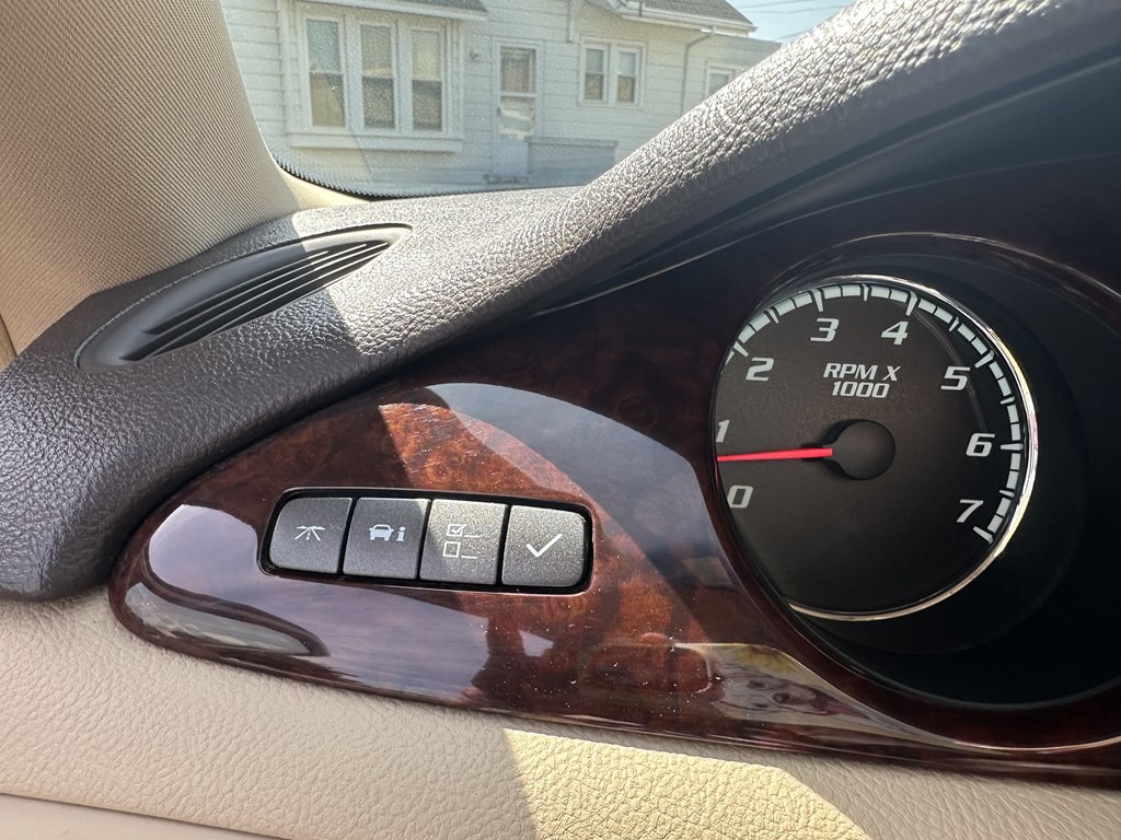 2011 Buick Lucerne Image 22