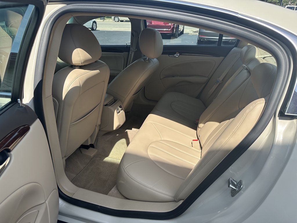 2011 Buick Lucerne Image 33