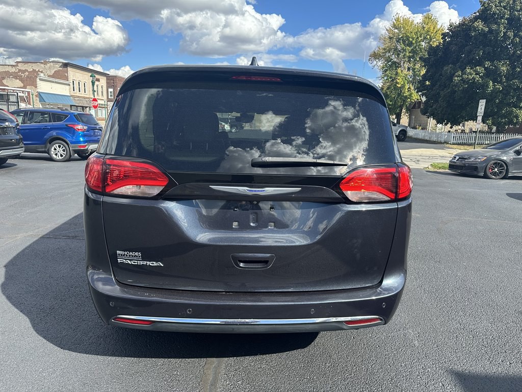 2020 Chrysler Pacifica Image 5