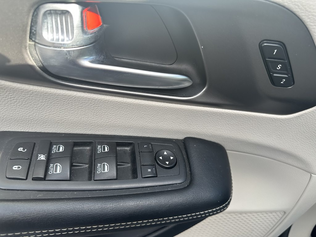 2020 Chrysler Pacifica Image 15