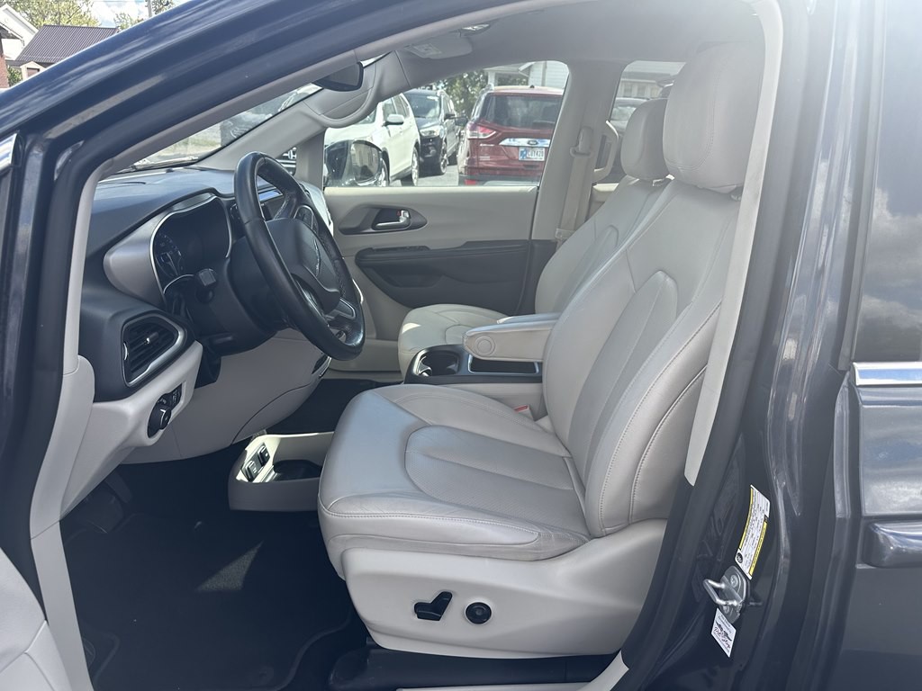 2020 Chrysler Pacifica Image 16