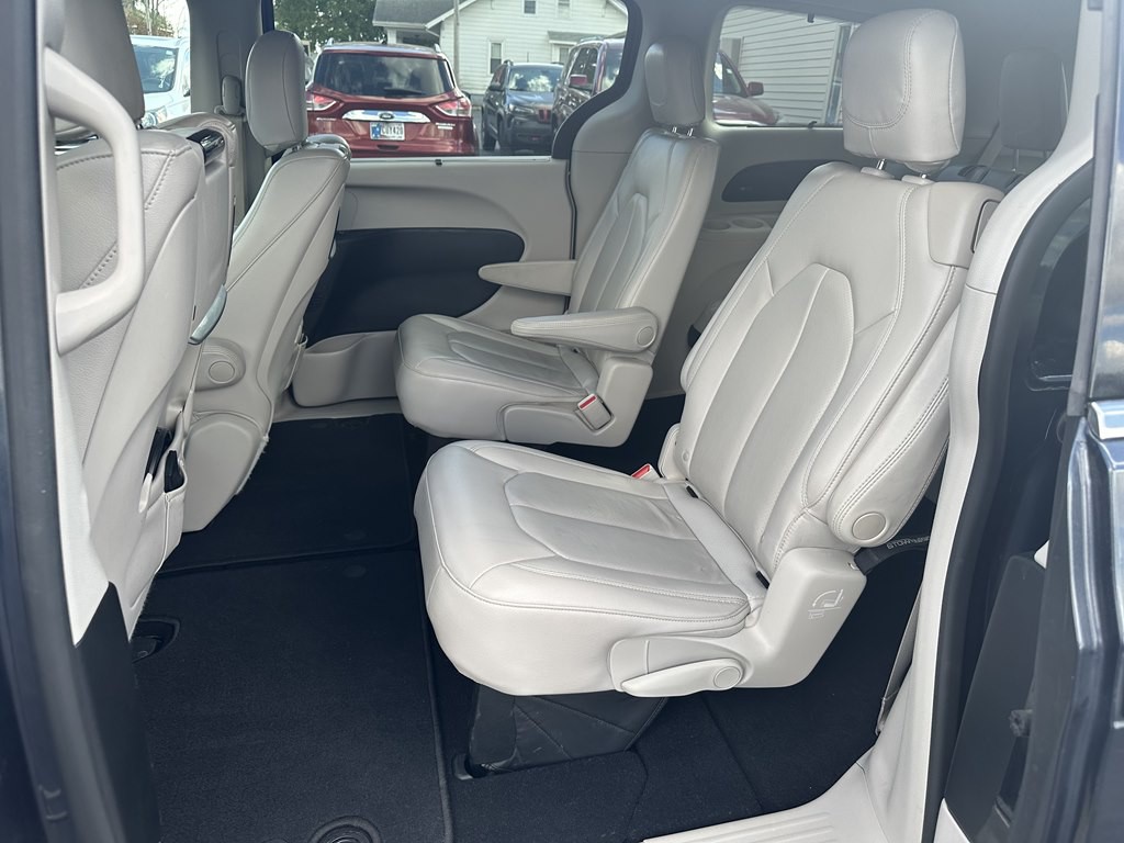 2020 Chrysler Pacifica Image 27