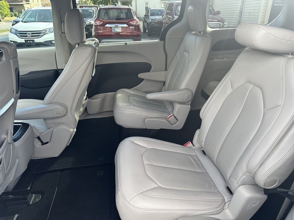 2020 Chrysler Pacifica Image 30