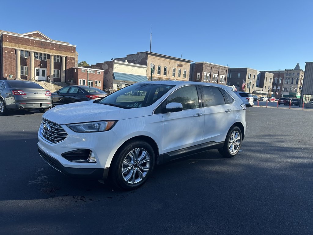 2022 Ford Edge Image 1