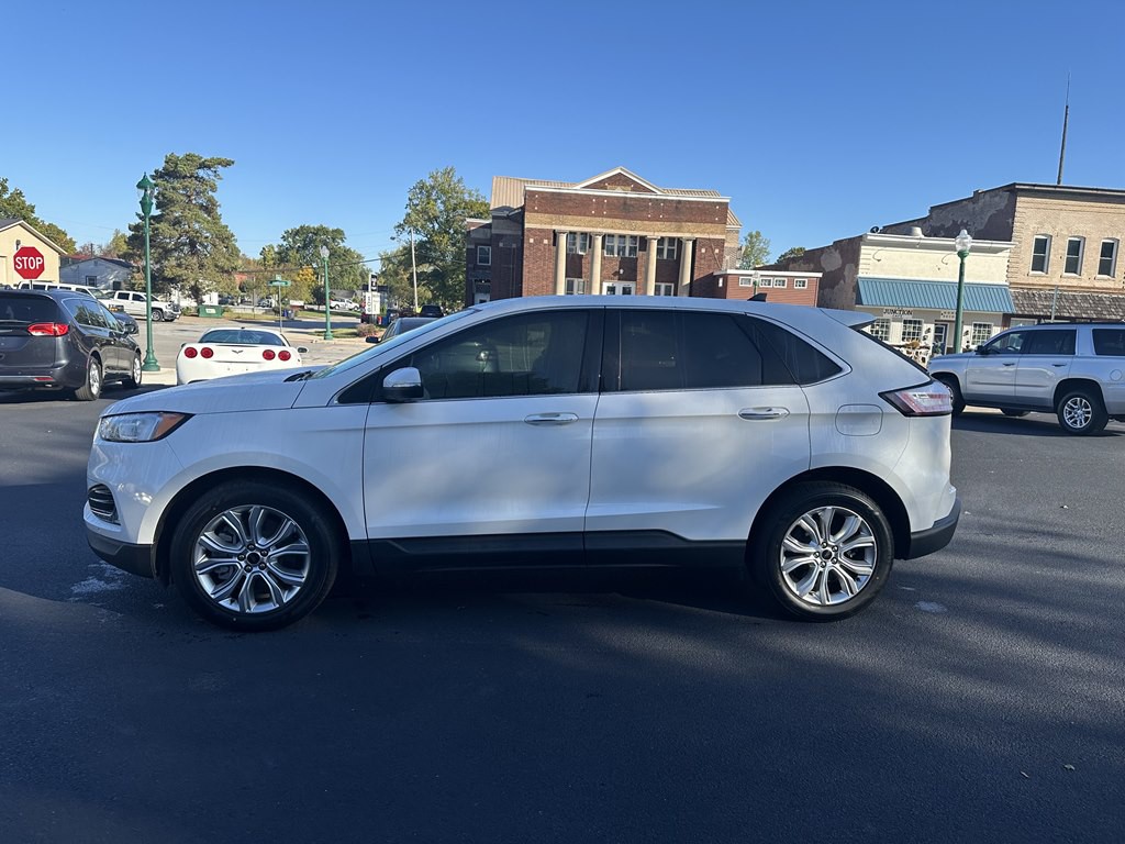 2022 Ford Edge Image 2