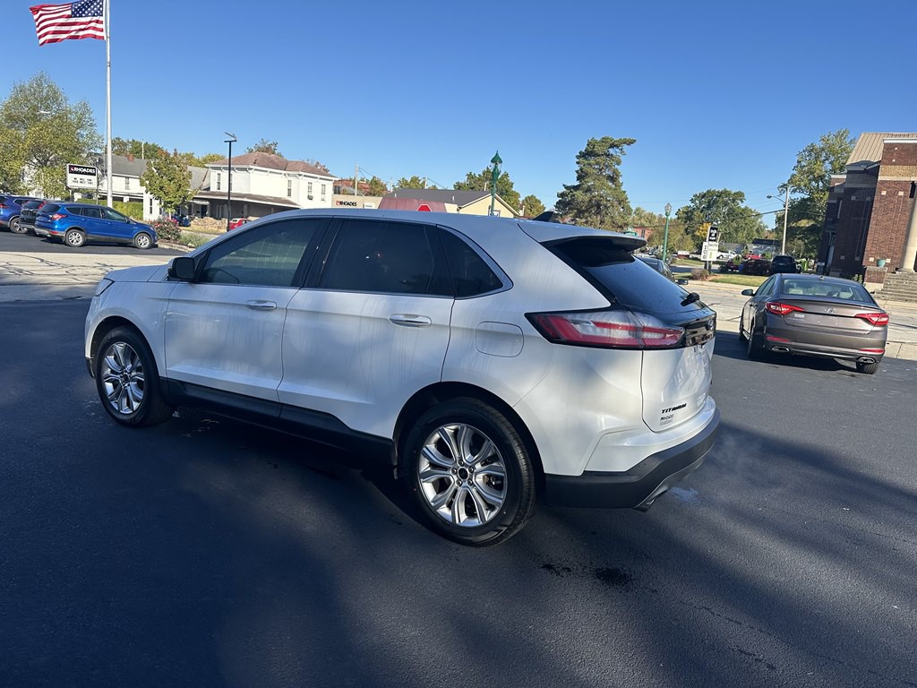 2022 Ford Edge Image 3