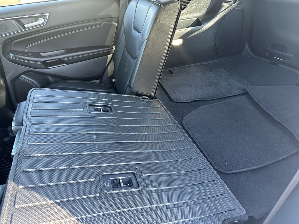 2022 Ford Edge Image 34