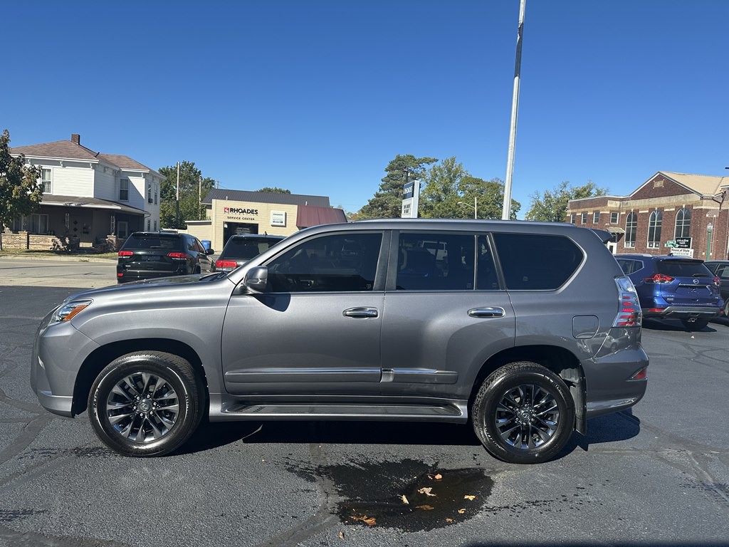 2018 Lexus GX Image 2